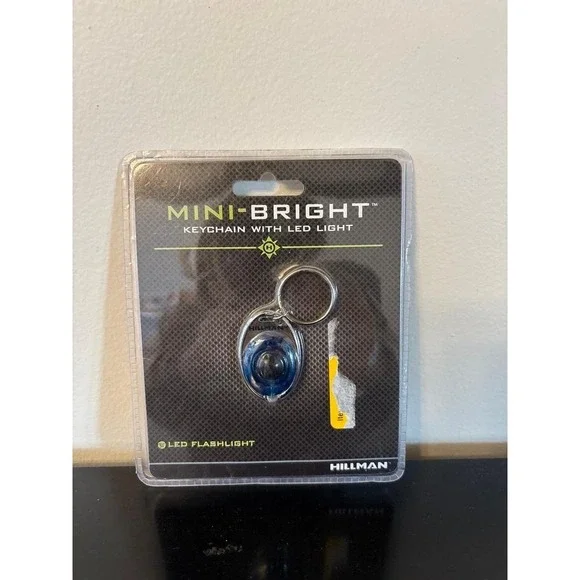 Mini-Bright LED Keychain LED Flashlight - Picture 1 of 2